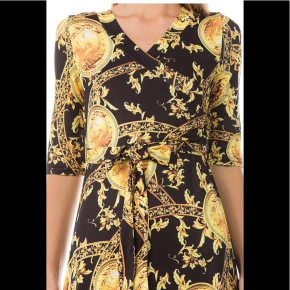 Gold Medallion Maxi Dress - Picture 2 of 4